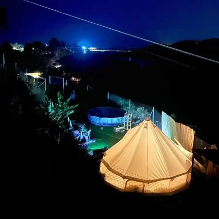 Οργανωμένο κάμπινγκ Glamping Maria Benajarafe